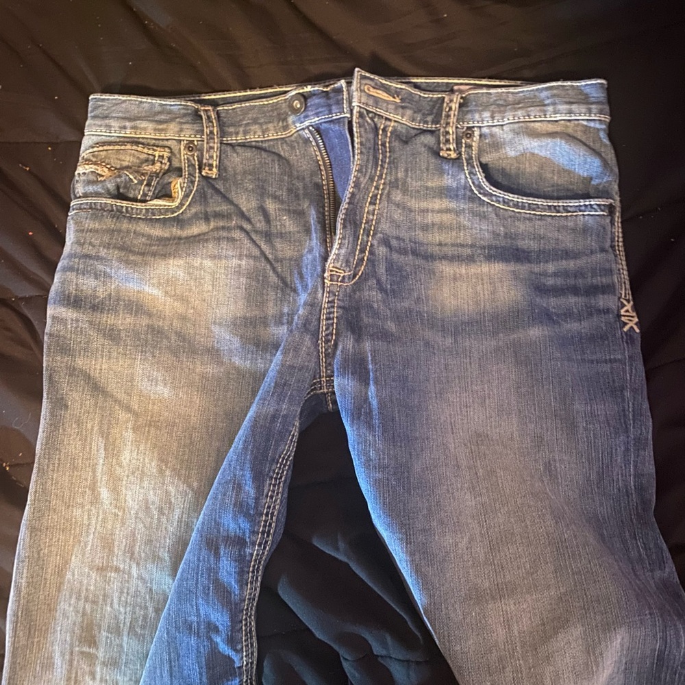 Men’s size 36 shorts name of the style is Tyles